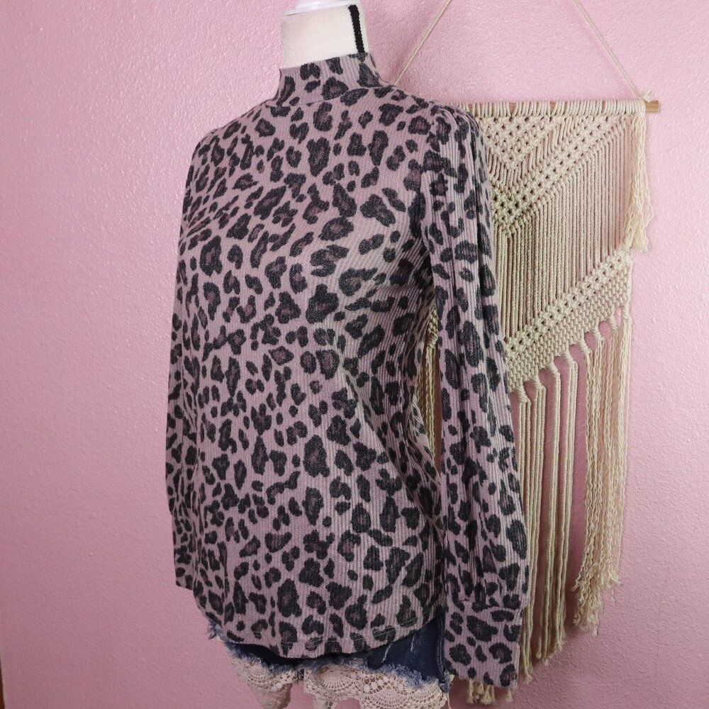 Maurices | Leopard Print Mock Neck Long Sleeve Top XS
